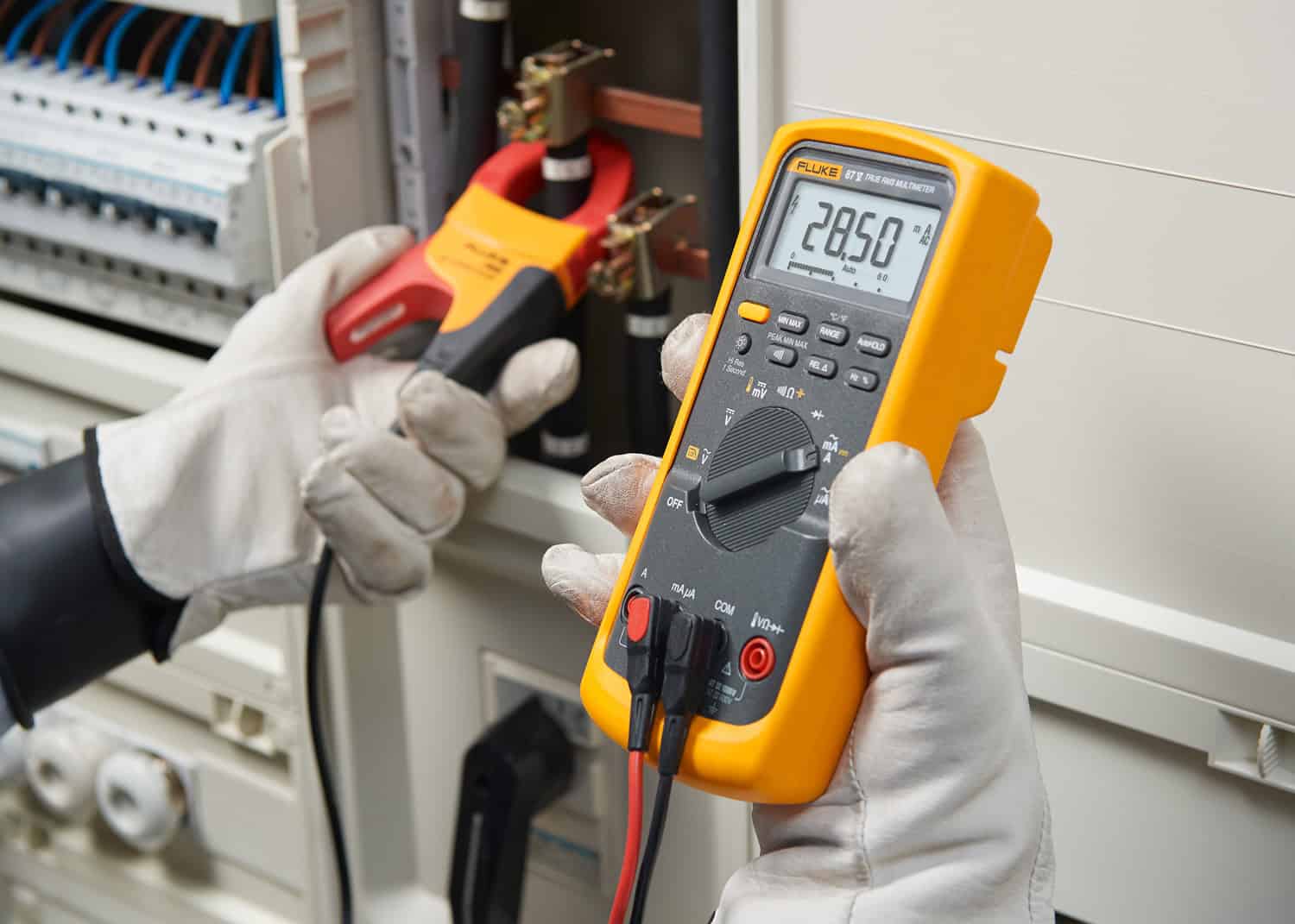 เจาะลึกการใช้ Fluke 87V มัลติมิเตอร์ รุ่นไหนดี สำหรับการวัดค่าในตู้ไฟโรงงานอุตสาหกรรม